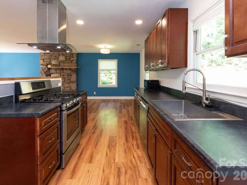 1009 Sharon Ridge Road, Fairview, NC 28730.  MLS# CAR4416738, YatesRealty ID 45809. Updated kitchen.