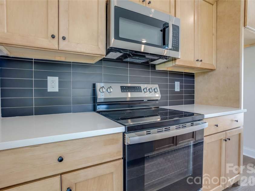 107 Tara Terrace, Kings Mountain, NC 28086.  MLS# CAR4309228, YatesRealty ID 4581. 