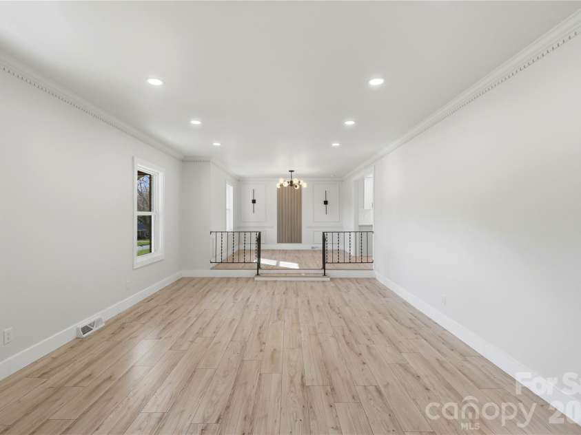 7301 Marlbrook Drive, Charlotte, NC 28212.  MLS# CAR4354813, YatesRealty ID 4581. 