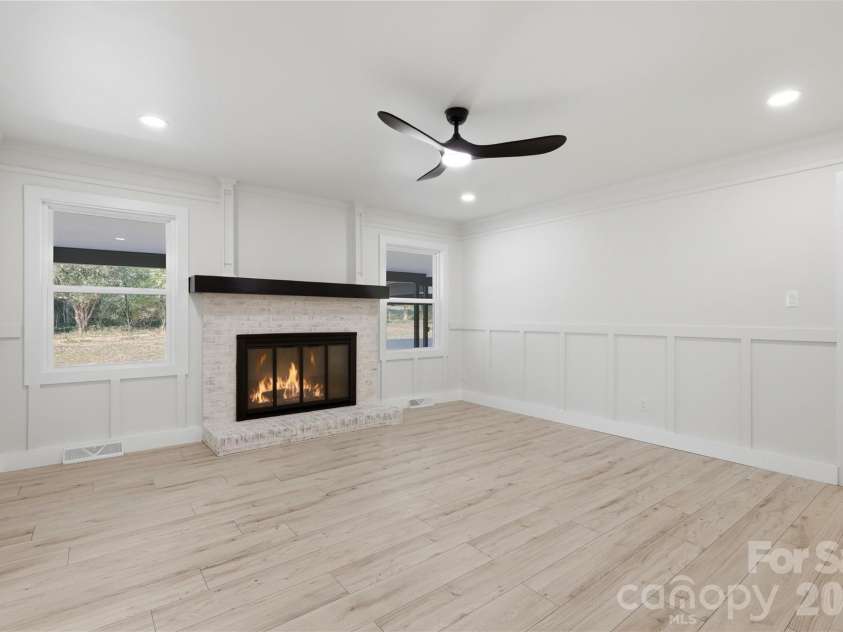 7301 Marlbrook Drive, Charlotte, NC 28212.  MLS# CAR4354813, YatesRealty ID 4581. 