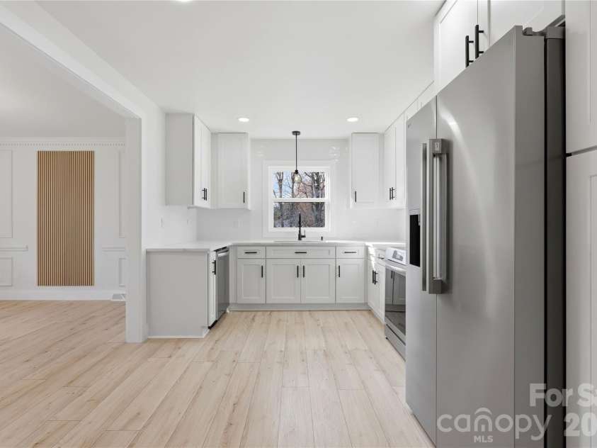 7301 Marlbrook Drive, Charlotte, NC 28212.  MLS# CAR4354813, YatesRealty ID 4581. 