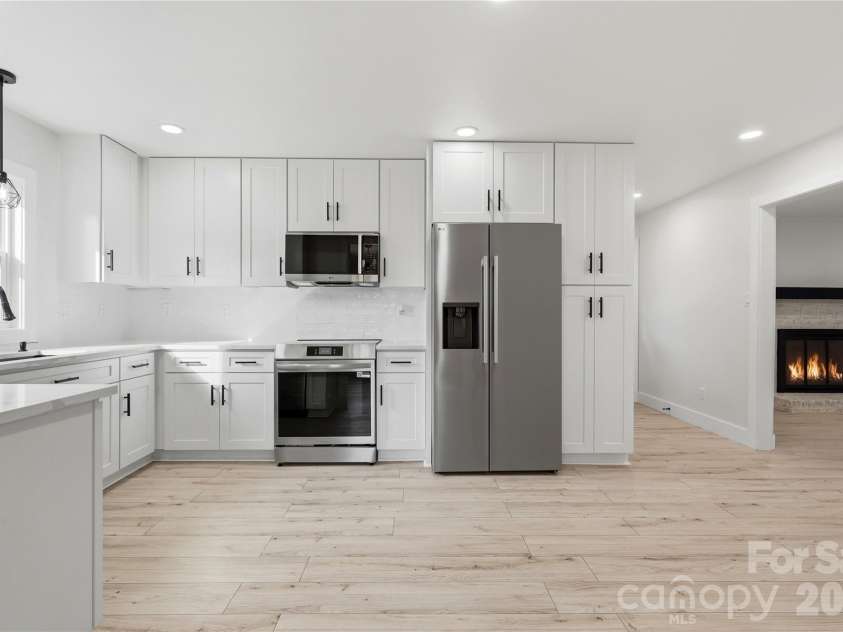 7301 Marlbrook Drive, Charlotte, NC 28212.  MLS# CAR4354813, YatesRealty ID 4581. 