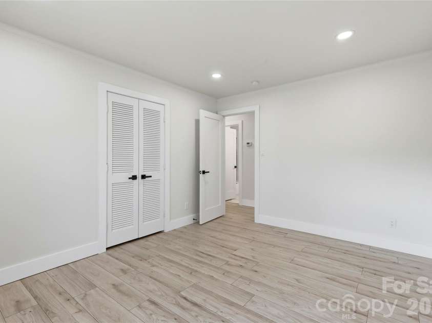 7301 Marlbrook Drive, Charlotte, NC 28212.  MLS# CAR4354813, YatesRealty ID 4581. 