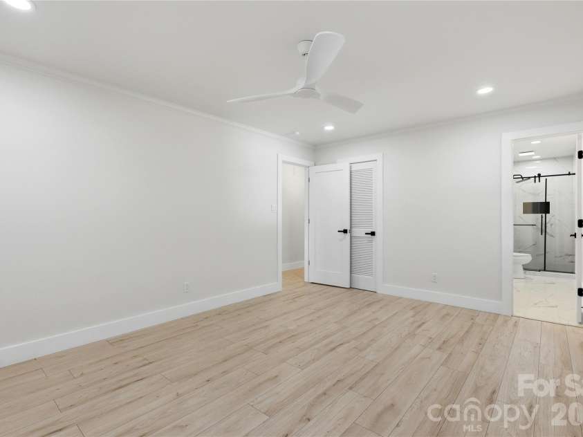 7301 Marlbrook Drive, Charlotte, NC 28212.  MLS# CAR4354813, YatesRealty ID 4581. 