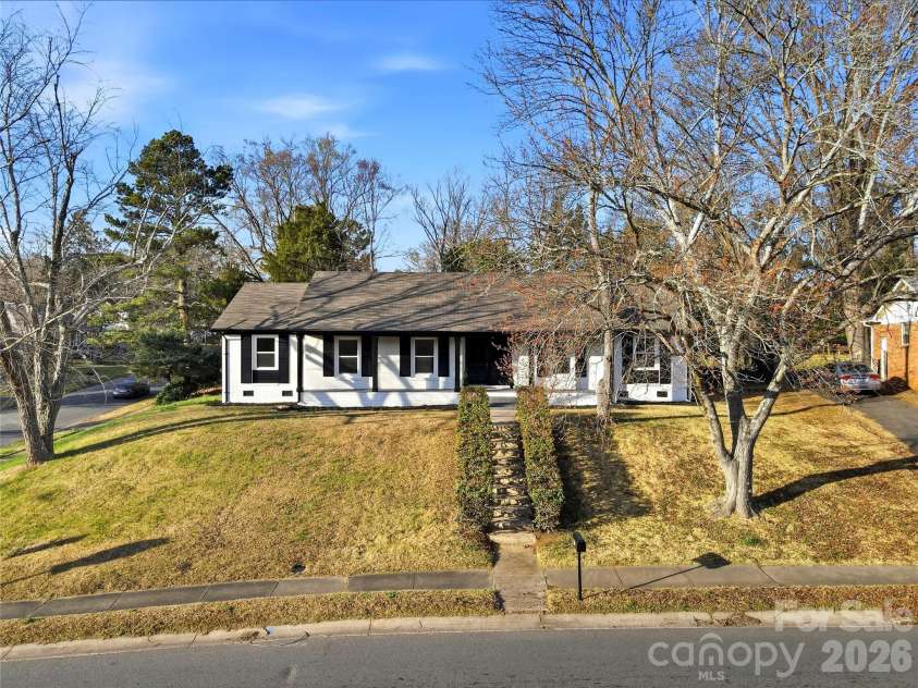 7301 Marlbrook Drive, Charlotte, NC 28212.  MLS# CAR4354813, YatesRealty ID 4581. 