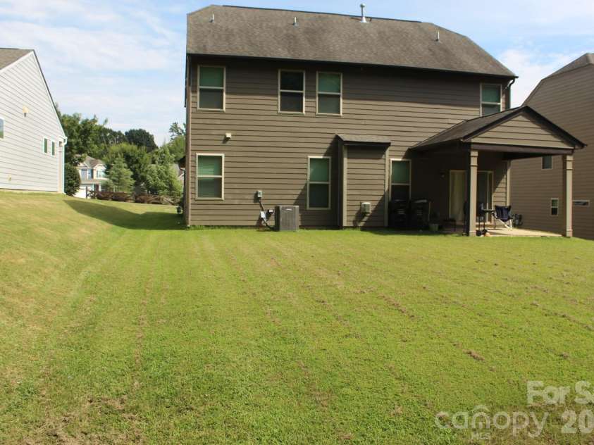 4226 Falls Lake Drive, Concord, NC 28025.  MLS# CAR4416946, YatesRealty ID 45810. 