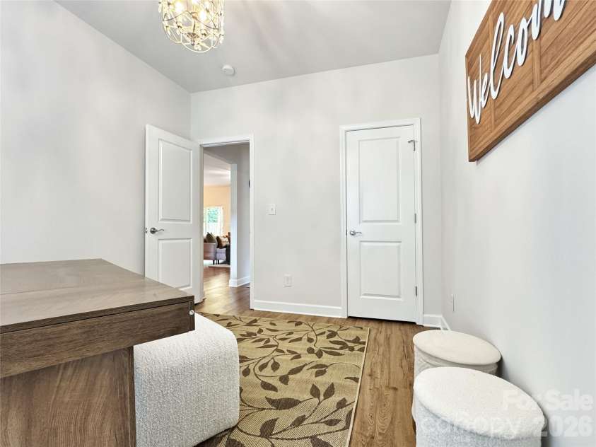 404 Skipwith Place, Charlotte, NC 28217.  MLS# CAR4416458, YatesRealty ID 45811. 