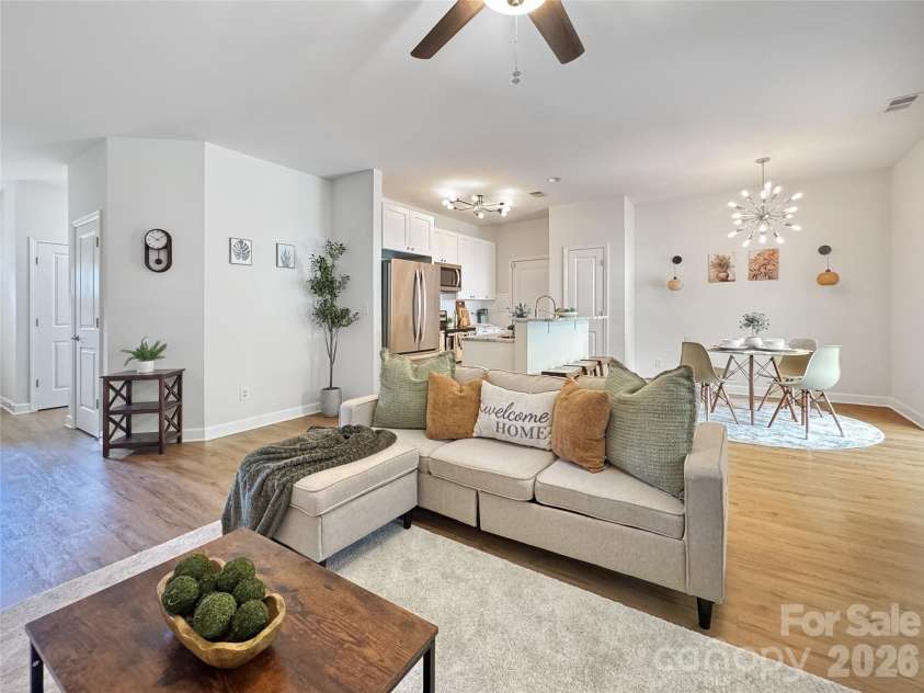 404 Skipwith Place, Charlotte, NC 28217.  MLS# CAR4416458, YatesRealty ID 45811. 