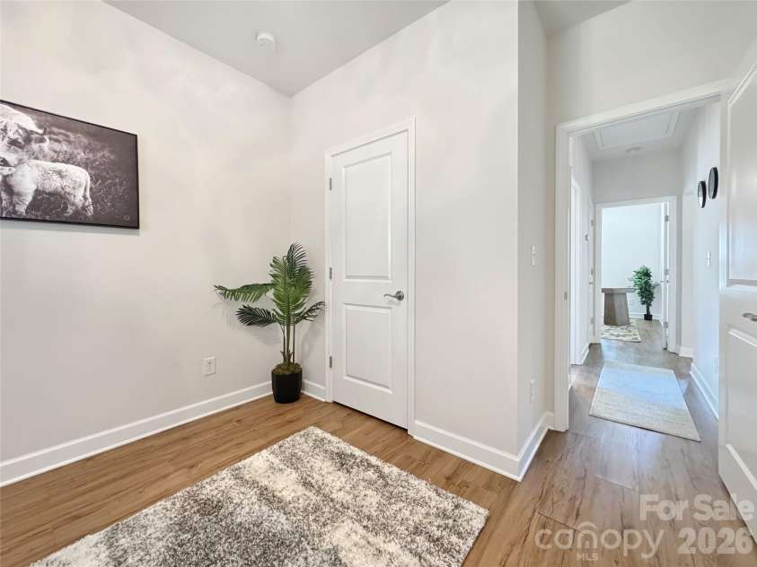 404 Skipwith Place, Charlotte, NC 28217.  MLS# CAR4416458, YatesRealty ID 45811. 