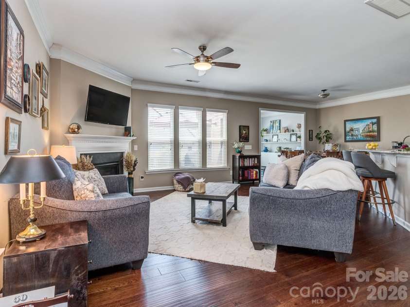 4128 Park South Station Boulevard, Charlotte, NC 28210.  MLS# CAR4416323, YatesRealty ID 45813. 