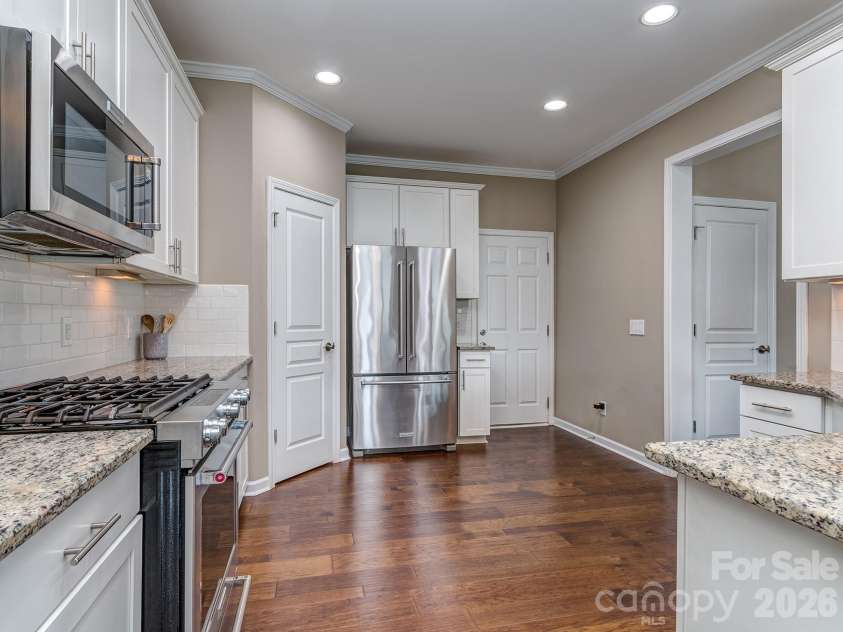 4128 Park South Station Boulevard, Charlotte, NC 28210.  MLS# CAR4416323, YatesRealty ID 45813. 