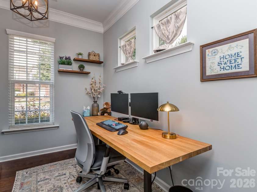 4128 Park South Station Boulevard, Charlotte, NC 28210.  MLS# CAR4416323, YatesRealty ID 45813. Dedicated downstairs office