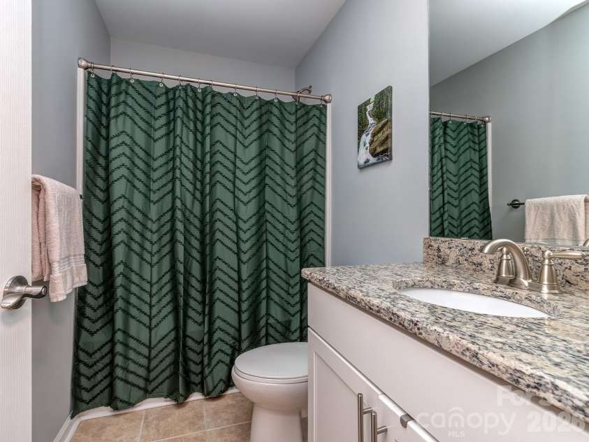 4128 Park South Station Boulevard, Charlotte, NC 28210.  MLS# CAR4416323, YatesRealty ID 45813. Hall Bathroom