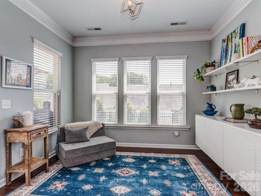 4128 Park South Station Boulevard, Charlotte, NC 28210.  MLS# CAR4416323, YatesRealty ID 45813. Sunroom