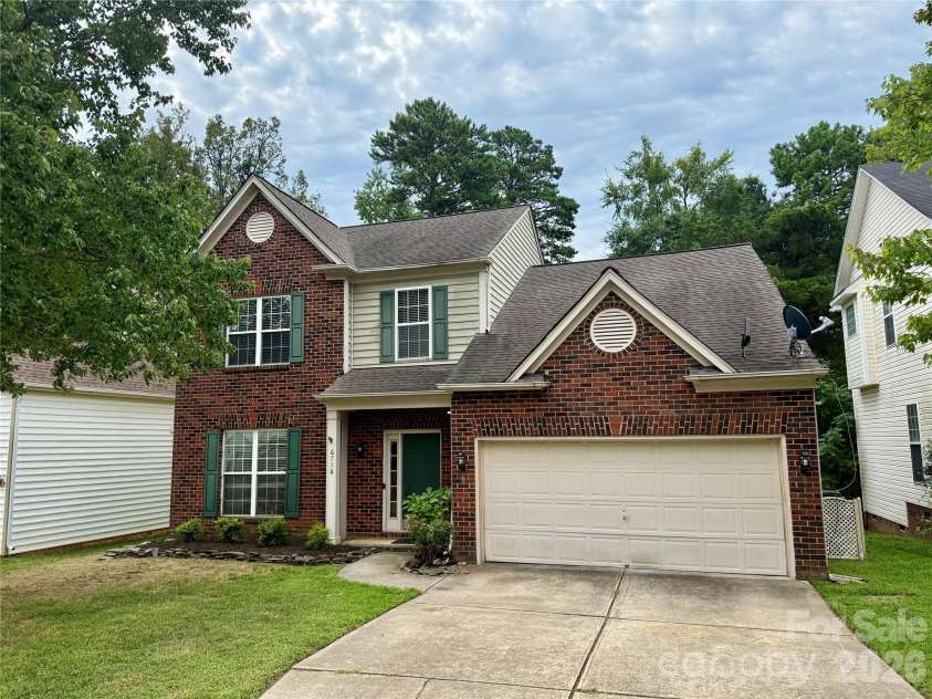 6716 Allness Glen Lane, Charlotte, NC 28269.  MLS# CAR4416461, YatesRealty ID 45814. 