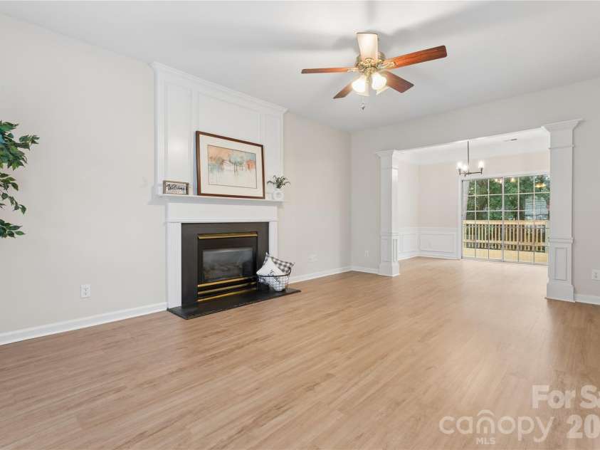 6716 Allness Glen Lane, Charlotte, NC 28269.  MLS# CAR4416461, YatesRealty ID 45814. 