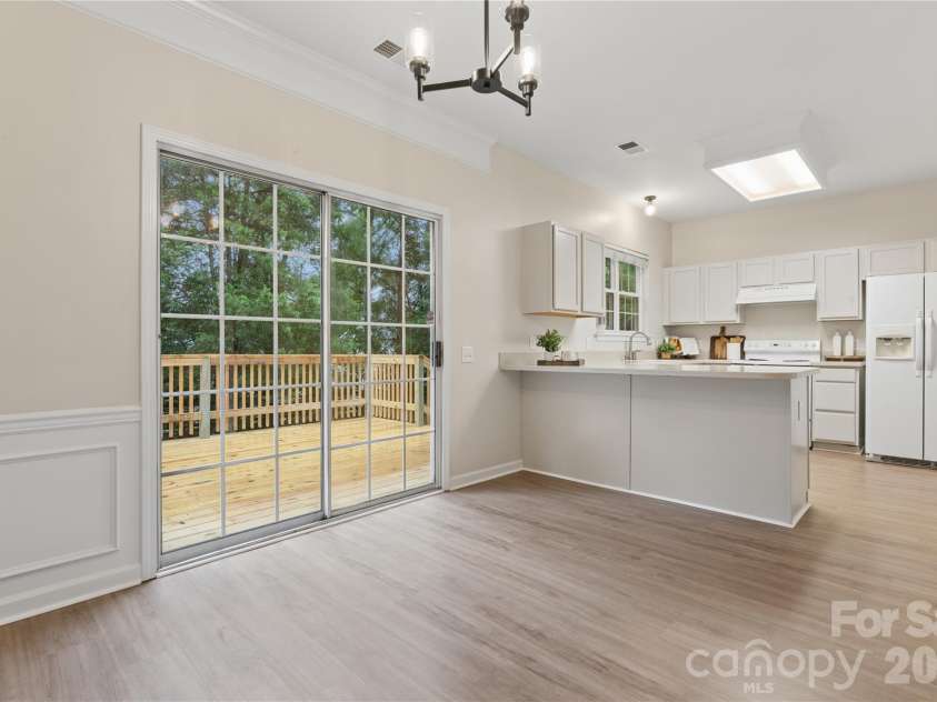 6716 Allness Glen Lane, Charlotte, NC 28269.  MLS# CAR4416461, YatesRealty ID 45814. 