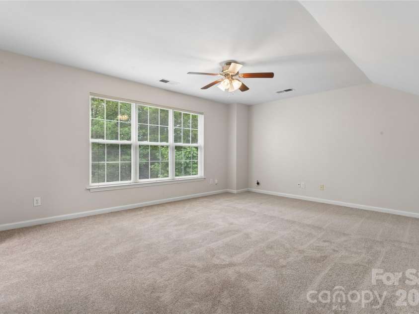 6716 Allness Glen Lane, Charlotte, NC 28269.  MLS# CAR4416461, YatesRealty ID 45814. 