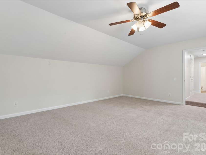 6716 Allness Glen Lane, Charlotte, NC 28269.  MLS# CAR4416461, YatesRealty ID 45814. 