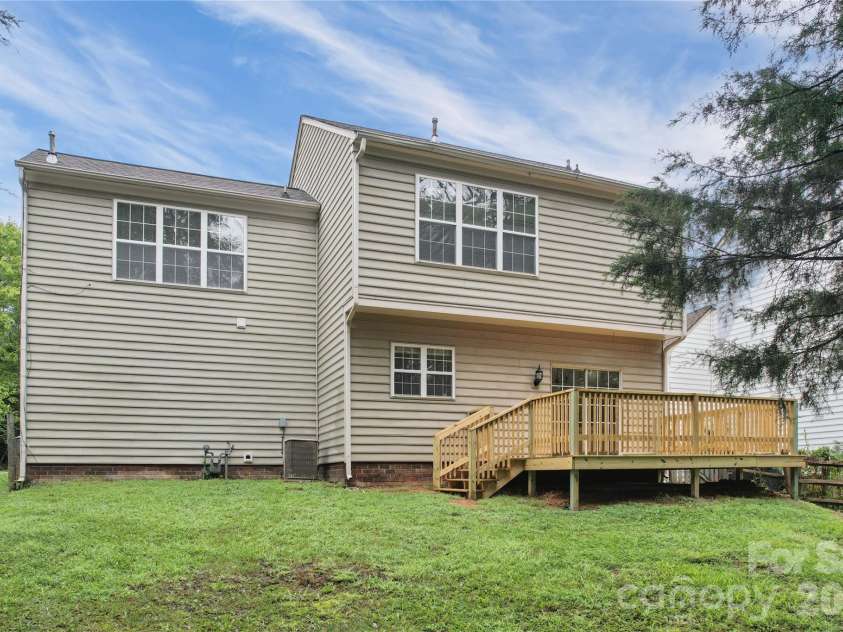 6716 Allness Glen Lane, Charlotte, NC 28269.  MLS# CAR4416461, YatesRealty ID 45814. 