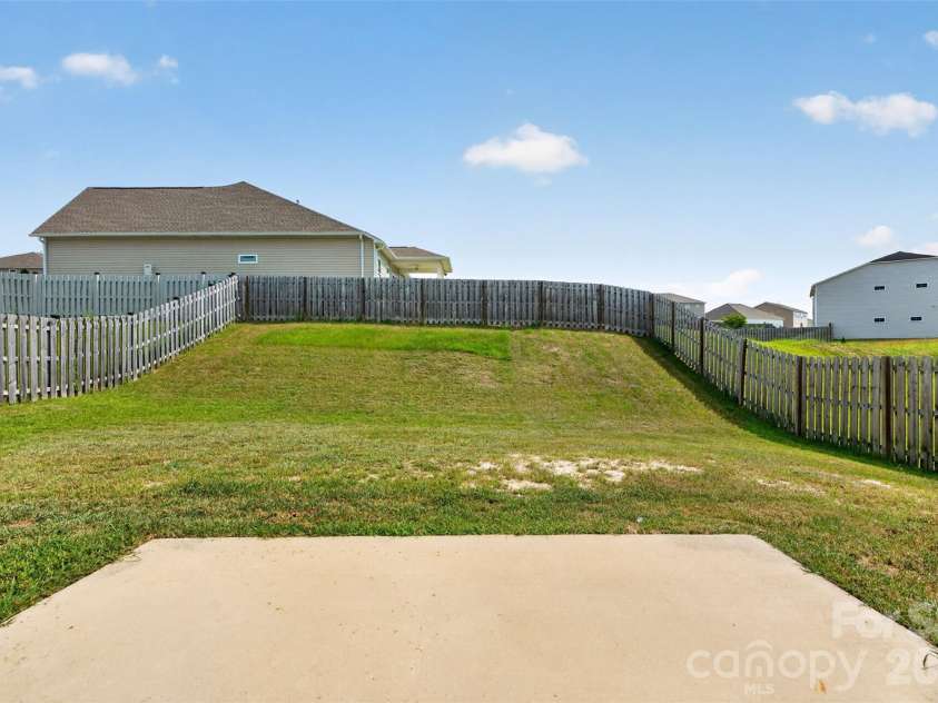 132 Calming Creek Way, Elgin, SC 29045.  MLS# CAR4416255, YatesRealty ID 45815. 