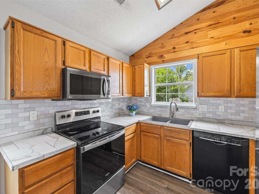 127 Lauren Drive, Indian Trail, NC 28079.  MLS# CAR4416291, YatesRealty ID 45817. 