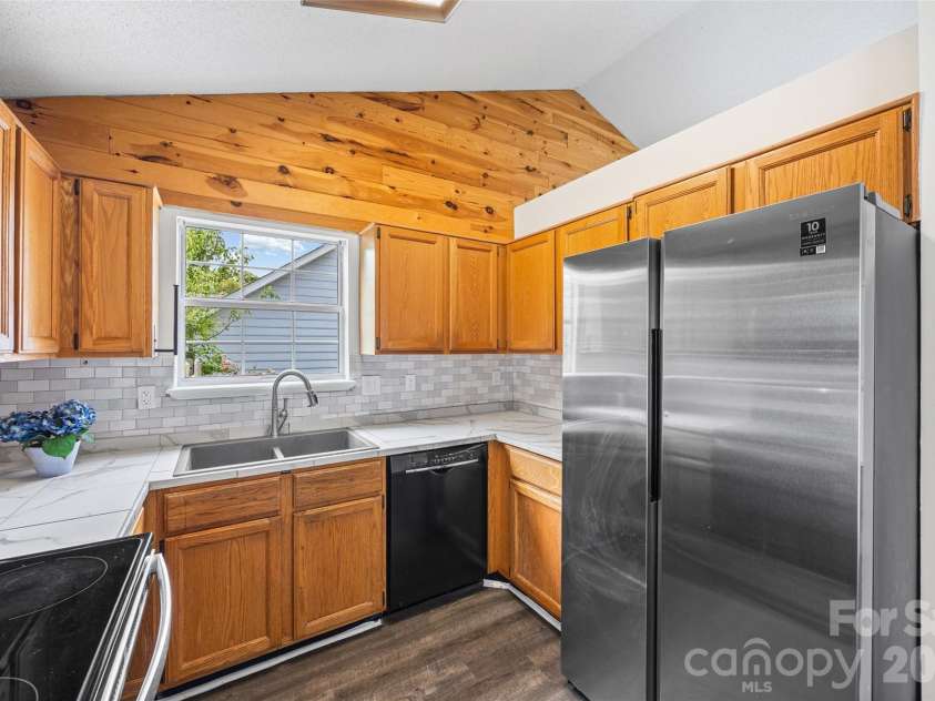 127 Lauren Drive, Indian Trail, NC 28079.  MLS# CAR4416291, YatesRealty ID 45817. 