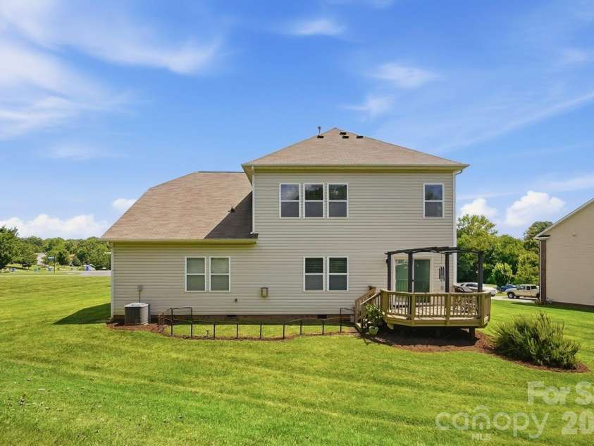 4031 Hay Meadow Drive, Mint Hill, NC 28227.  MLS# CAR4416248, YatesRealty ID 45818. 