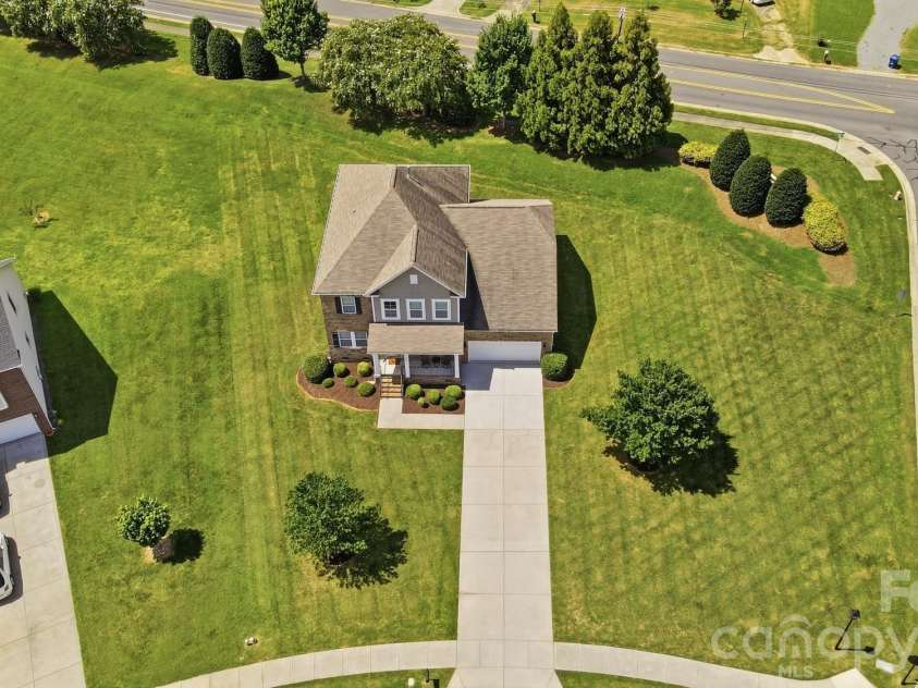 4031 Hay Meadow Drive, Mint Hill, NC 28227.  MLS# CAR4416248, YatesRealty ID 45818. 