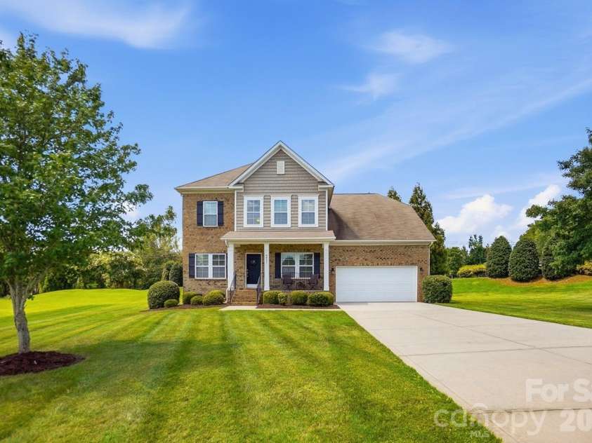 4031 Hay Meadow Drive, Mint Hill, NC 28227.  MLS# CAR4416248, YatesRealty ID 45818. 
