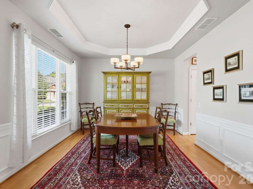 12102 Humboldt Drive, Charlotte, NC 28277.  MLS# CAR4416180, YatesRealty ID 45820. Dining room