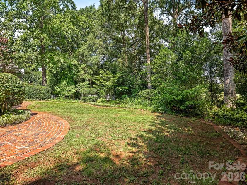 5216 Sunningdale Drive, Charlotte, NC 28277.  MLS# CAR4416178, YatesRealty ID 45821. 
