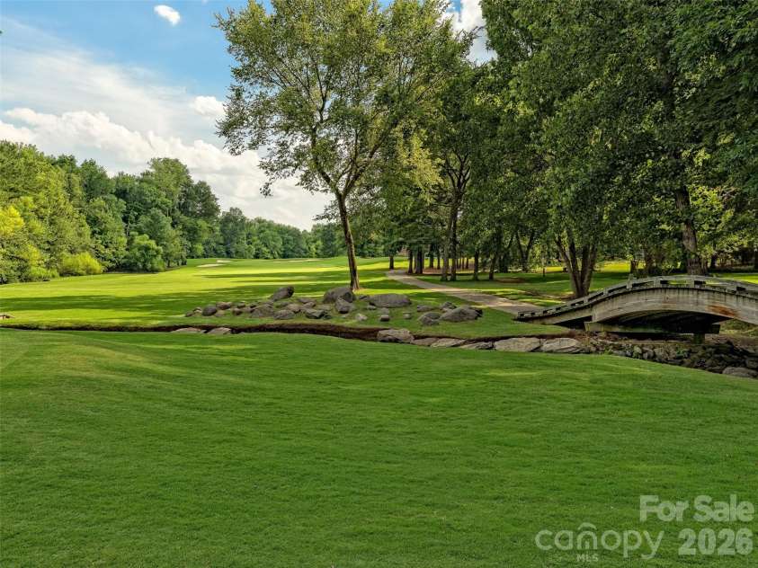 5216 Sunningdale Drive, Charlotte, NC 28277.  MLS# CAR4416178, YatesRealty ID 45821. 