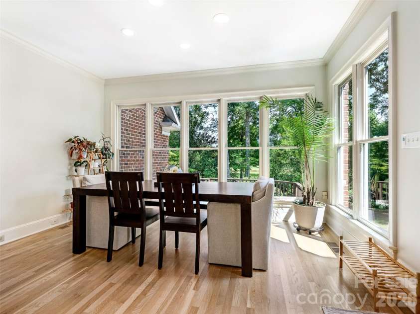 5216 Sunningdale Drive, Charlotte, NC 28277.  MLS# CAR4416178, YatesRealty ID 45821. Breakfast room