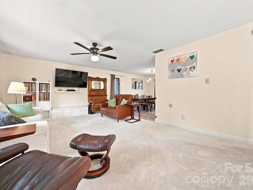 706 Springdale Road, Statesville, NC 28677.  MLS# CAR4416150, YatesRealty ID 45822. 