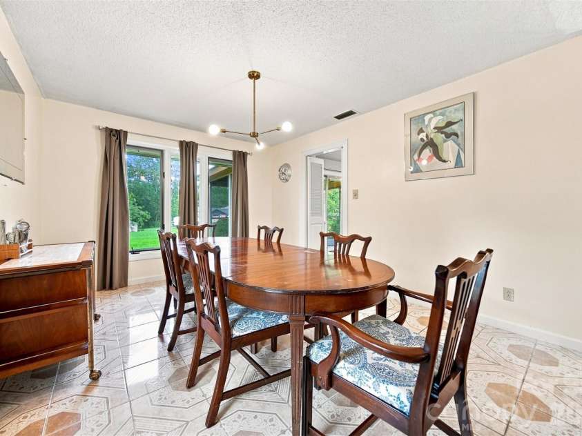 706 Springdale Road, Statesville, NC 28677.  MLS# CAR4416150, YatesRealty ID 45822. 