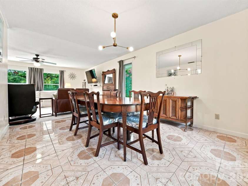 706 Springdale Road, Statesville, NC 28677.  MLS# CAR4416150, YatesRealty ID 45822. 