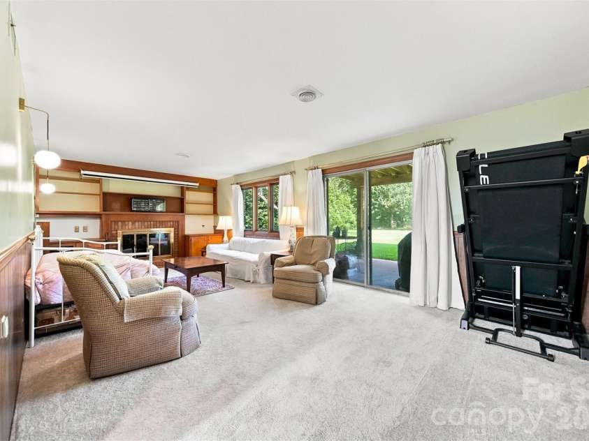 706 Springdale Road, Statesville, NC 28677.  MLS# CAR4416150, YatesRealty ID 45822. 