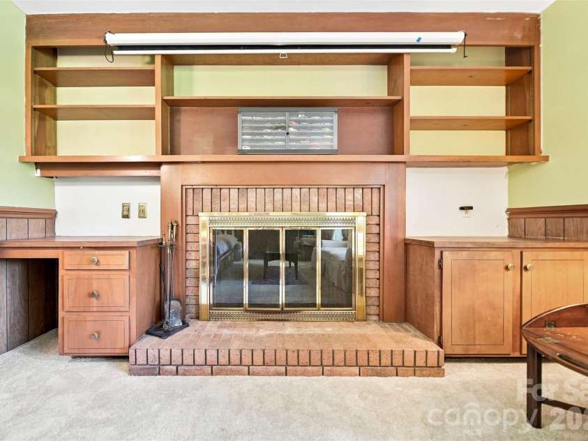 706 Springdale Road, Statesville, NC 28677.  MLS# CAR4416150, YatesRealty ID 45822. 