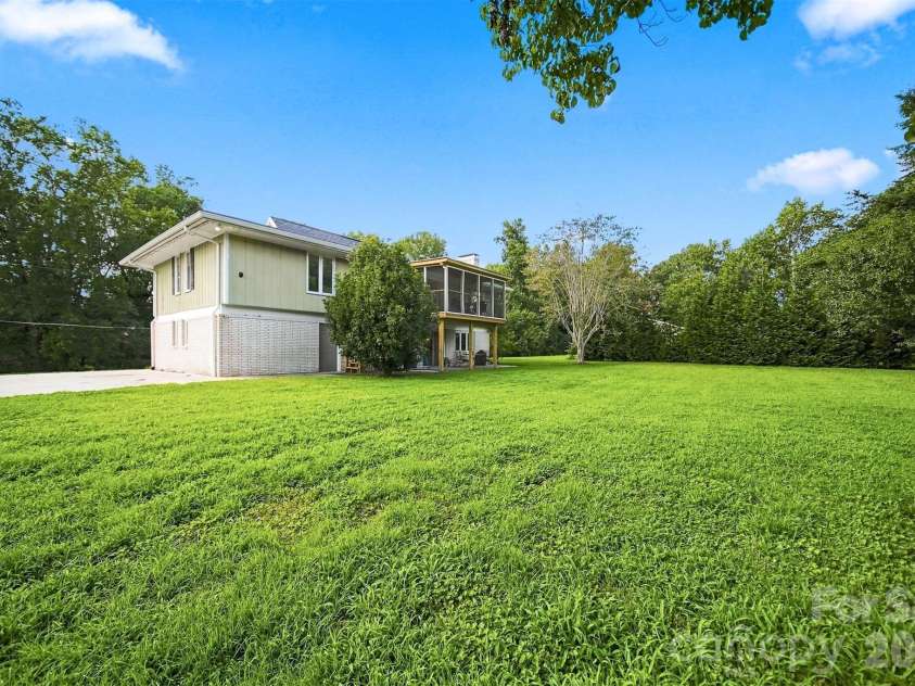 706 Springdale Road, Statesville, NC 28677.  MLS# CAR4427238, YatesRealty ID 45822. 
