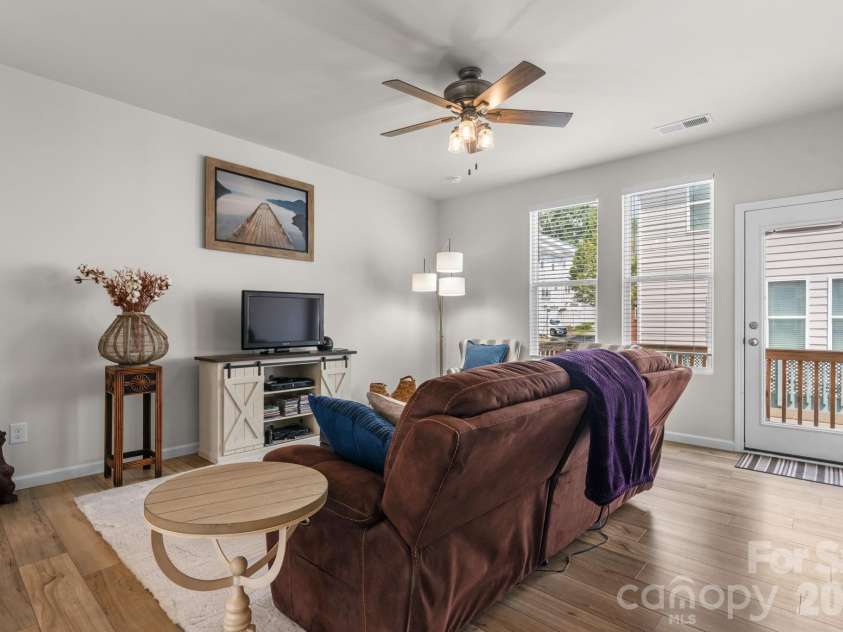 13924 Winmau Lane, Huntersville, NC 28078.  MLS# CAR4416163, YatesRealty ID 45823. 