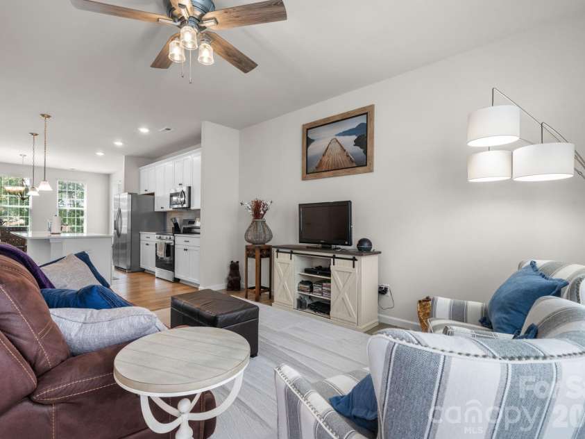 13924 Winmau Lane, Huntersville, NC 28078.  MLS# CAR4416163, YatesRealty ID 45823. 