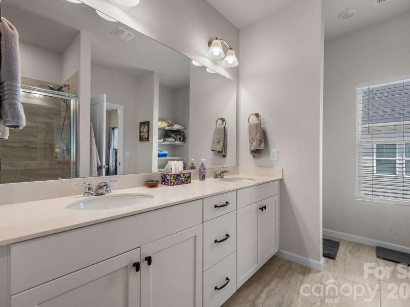 13924 Winmau Lane, Huntersville, NC 28078.  MLS# CAR4416163, YatesRealty ID 45823. 