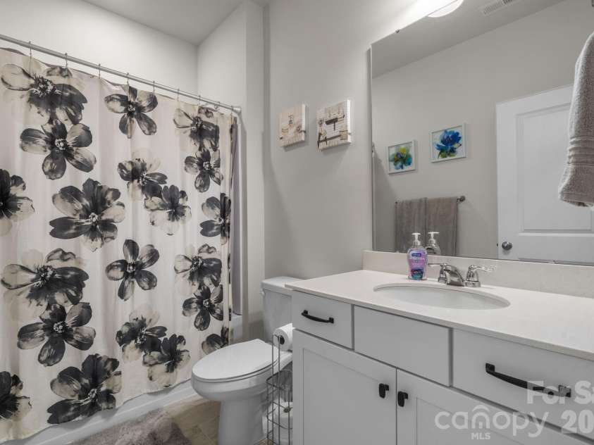 13924 Winmau Lane, Huntersville, NC 28078.  MLS# CAR4416163, YatesRealty ID 45823. 