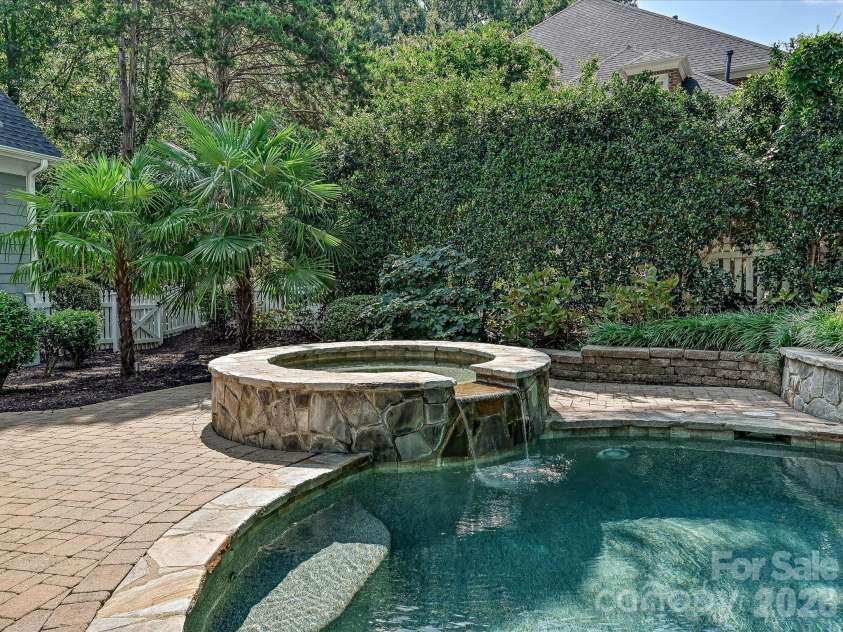 8902 Summer Club Road, Charlotte, NC 28277.  MLS# CAR4416159, YatesRealty ID 45824. 