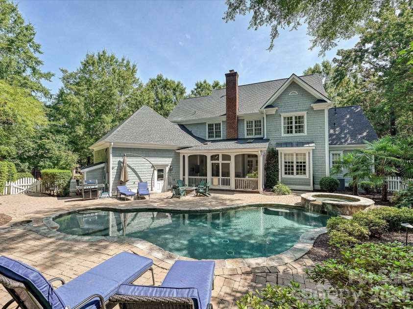8902 Summer Club Road, Charlotte, NC 28277.  MLS# CAR4416159, YatesRealty ID 45824. 