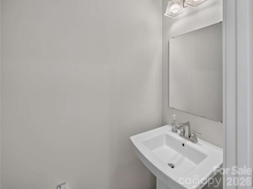 252 Parkwood Avenue, Charlotte, NC 28206.  MLS# CAR4416077, YatesRealty ID 45828. 