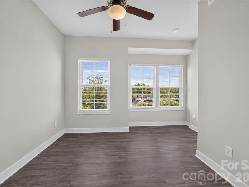 252 Parkwood Avenue, Charlotte, NC 28206.  MLS# CAR4416077, YatesRealty ID 45828. 