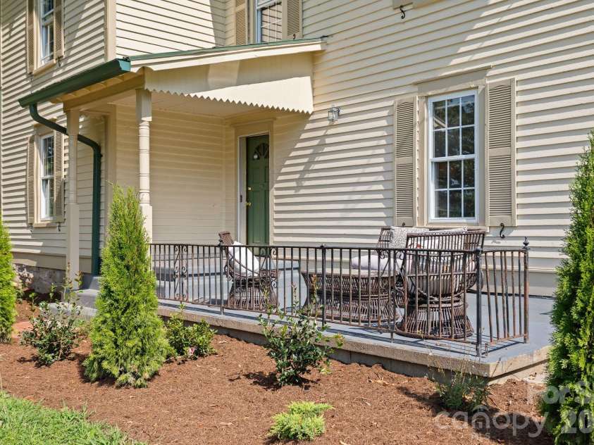 250 Justice Ridge Road, Candler, NC 28715.  MLS# CAR4416106, YatesRealty ID 45829. 