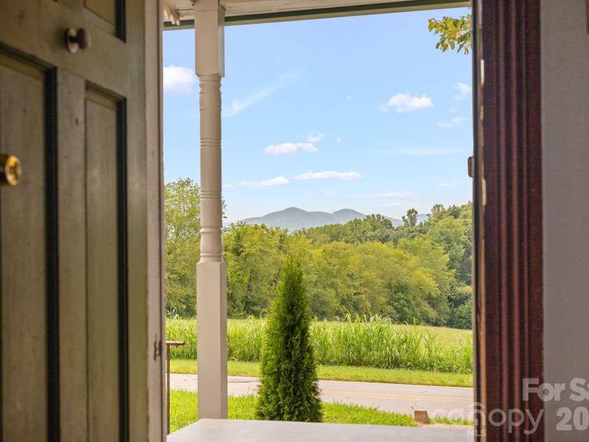 250 Justice Ridge Road, Candler, NC 28715.  MLS# CAR4416106, YatesRealty ID 45829. 